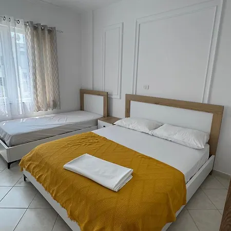 Blu Near Qerreti Appartement